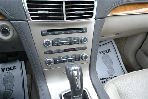 Lincoln MKT 4dr Wgn 3.7L AWD 2011