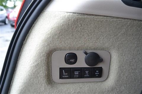 Lincoln MKT 4dr Wgn 3.7L AWD 2011