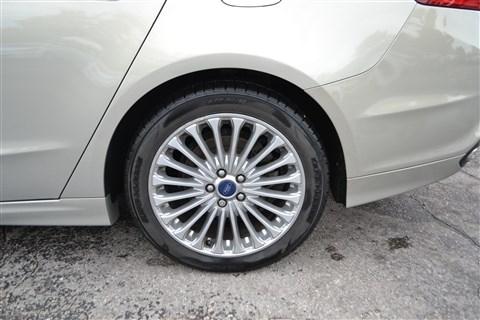 Ford Fusion 4dr Sdn Titanium FWD 2016