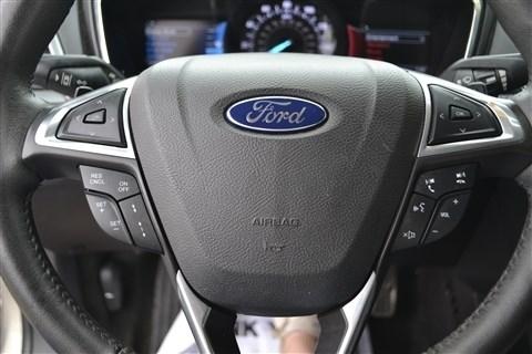 Ford Fusion 4dr Sdn Titanium FWD 2016