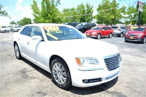 Chrysler 300 4dr Sdn AWD 2013