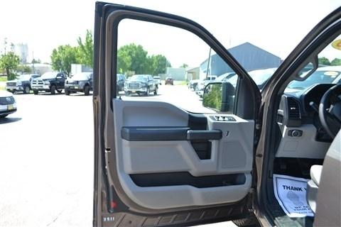 Ford F-150 4WD SuperCab 145" Lariat 2016