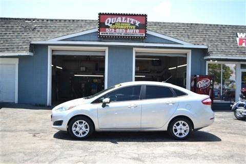 2016 Ford Fiesta 4dr Sdn SE