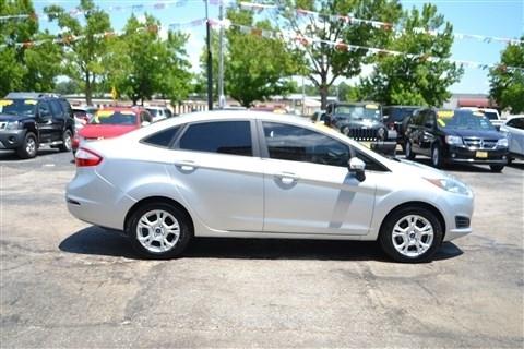 Ford Fiesta 4dr Sdn SE 2016