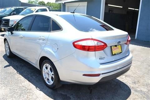 Ford Fiesta 4dr Sdn SE 2016
