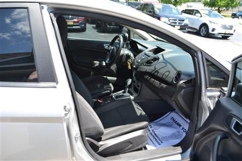 Ford Fiesta 4dr Sdn SE 2016