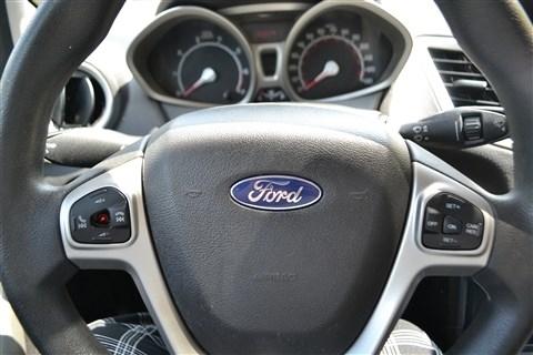 Ford Fiesta 5dr HB SE 2013