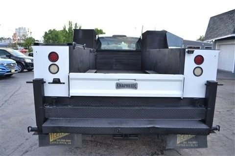 Ford Super Duty F-550 DRW XLT 2WD Crew Cab 179" WB 60" CA 2017