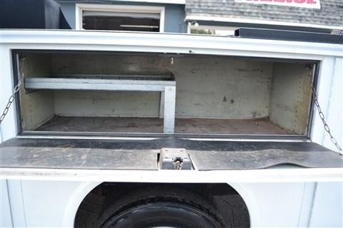 Ford Super Duty F-550 DRW XLT 2WD Crew Cab 179" WB 60" CA 2017