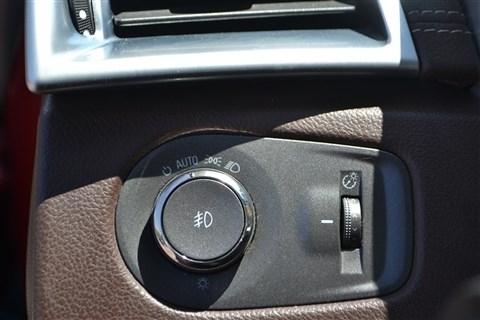 Cadillac SRX FWD 4dr Performance Collection 2011