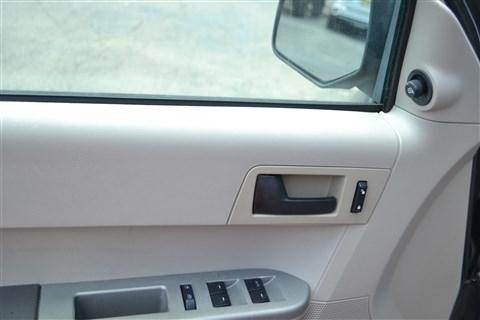 Ford Escape 4WD 4dr V6 Auto XLT 2008