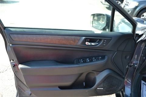 Subaru Outback 4dr Wgn 2.5i Limited 2016