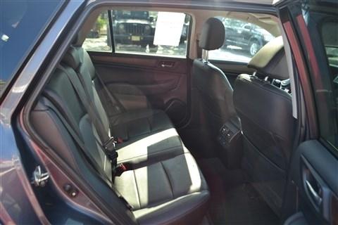 Subaru Outback 4dr Wgn 2.5i Limited 2016