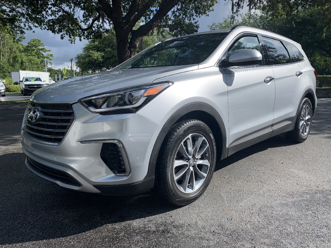 Used 2017 Hyundai Santa Fe SE 3.3L Auto with a 3rd row seat for Sale in Bluffton SC 29910 Low