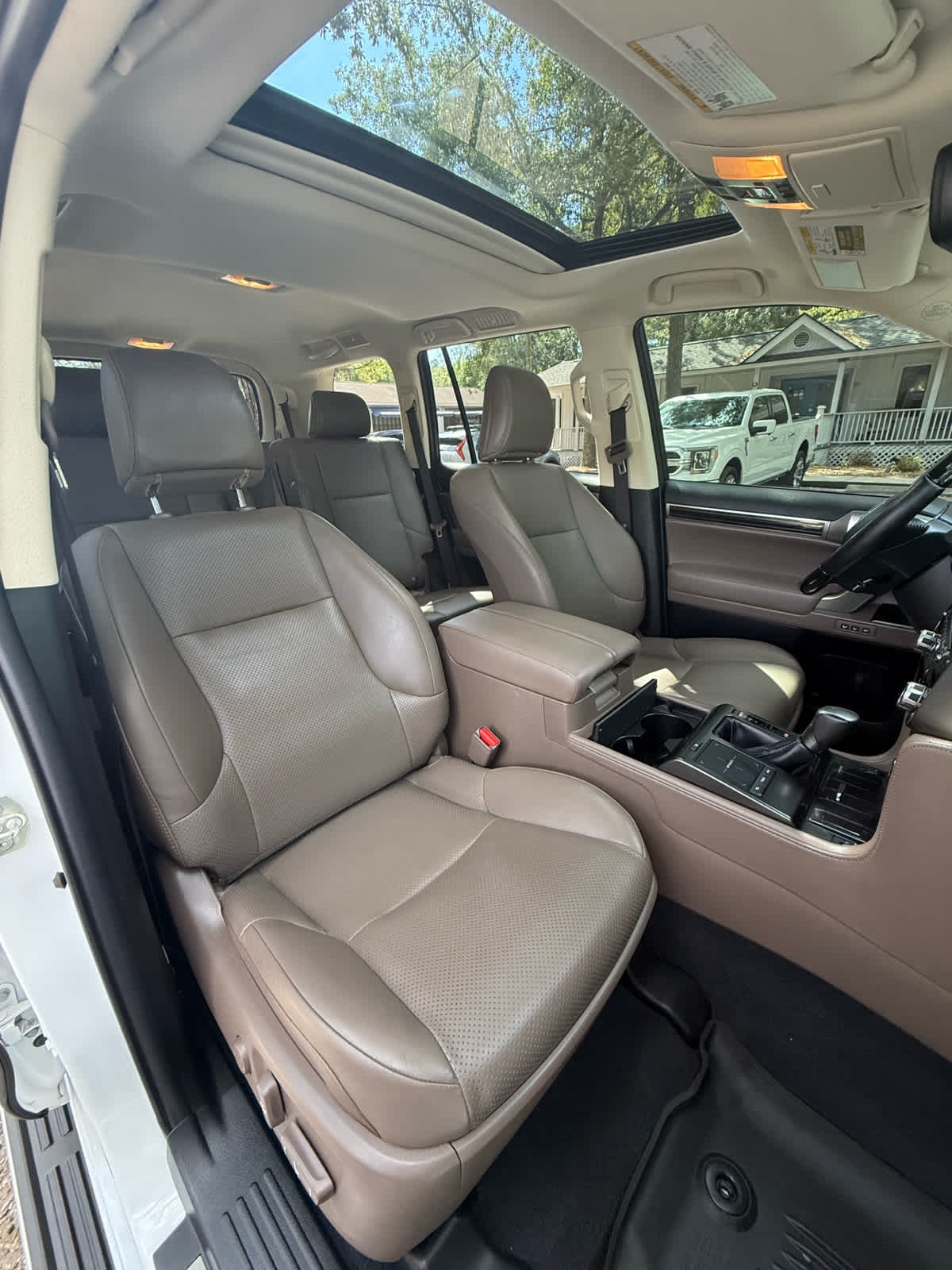 2023 Lexus GX 460 Luxury photo 8