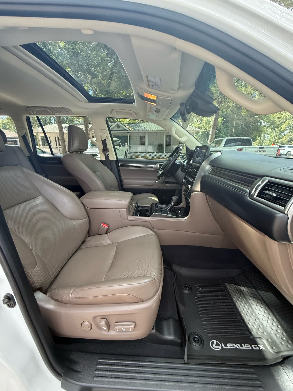 2023 Lexus GX 460 Luxury photo 9