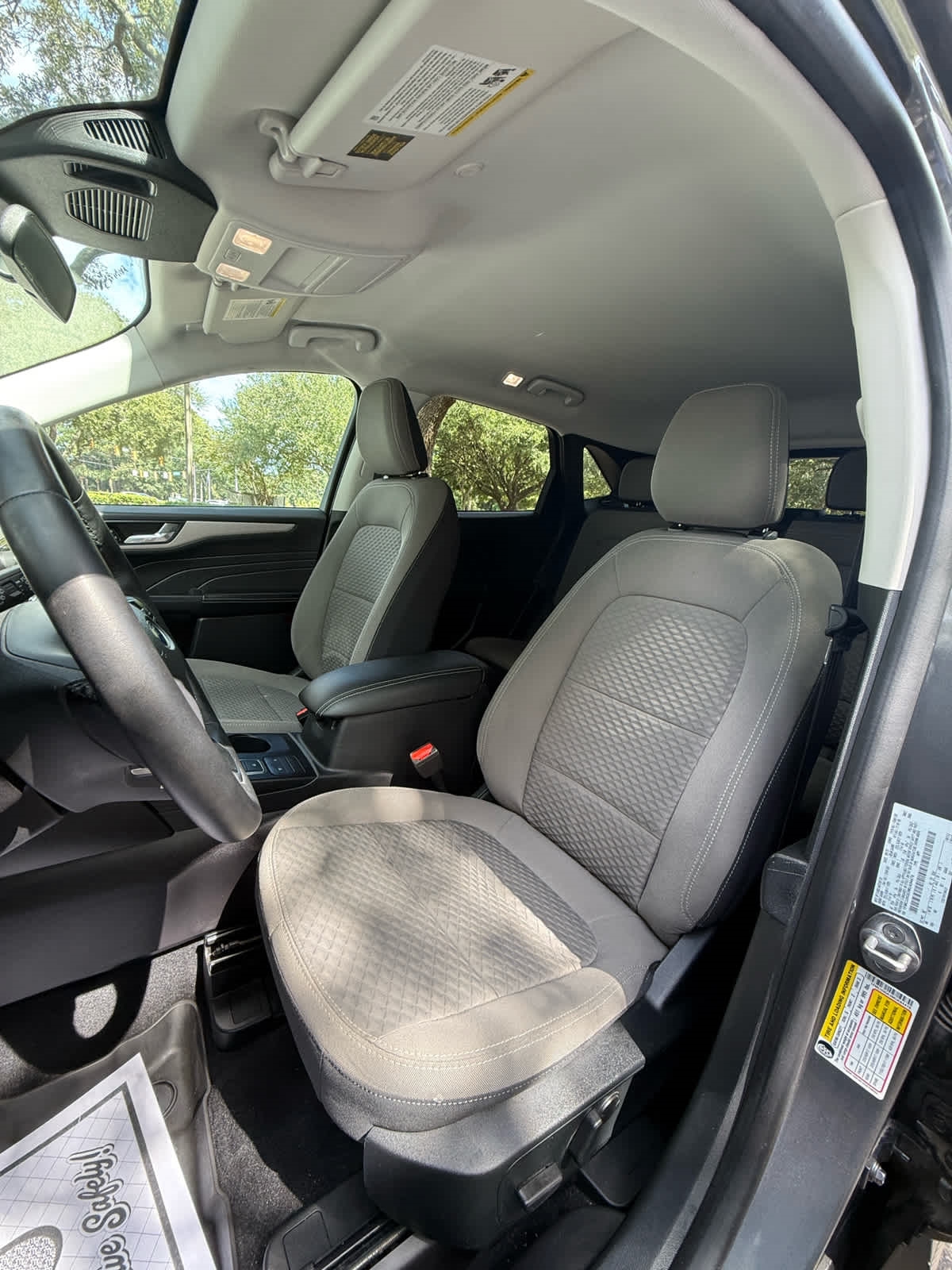 2021 Ford Escape SE photo 4