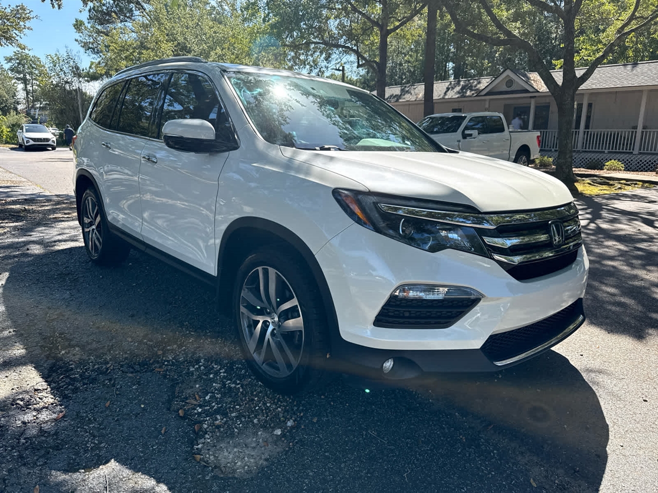 2017 Honda Pilot Elite photo 7