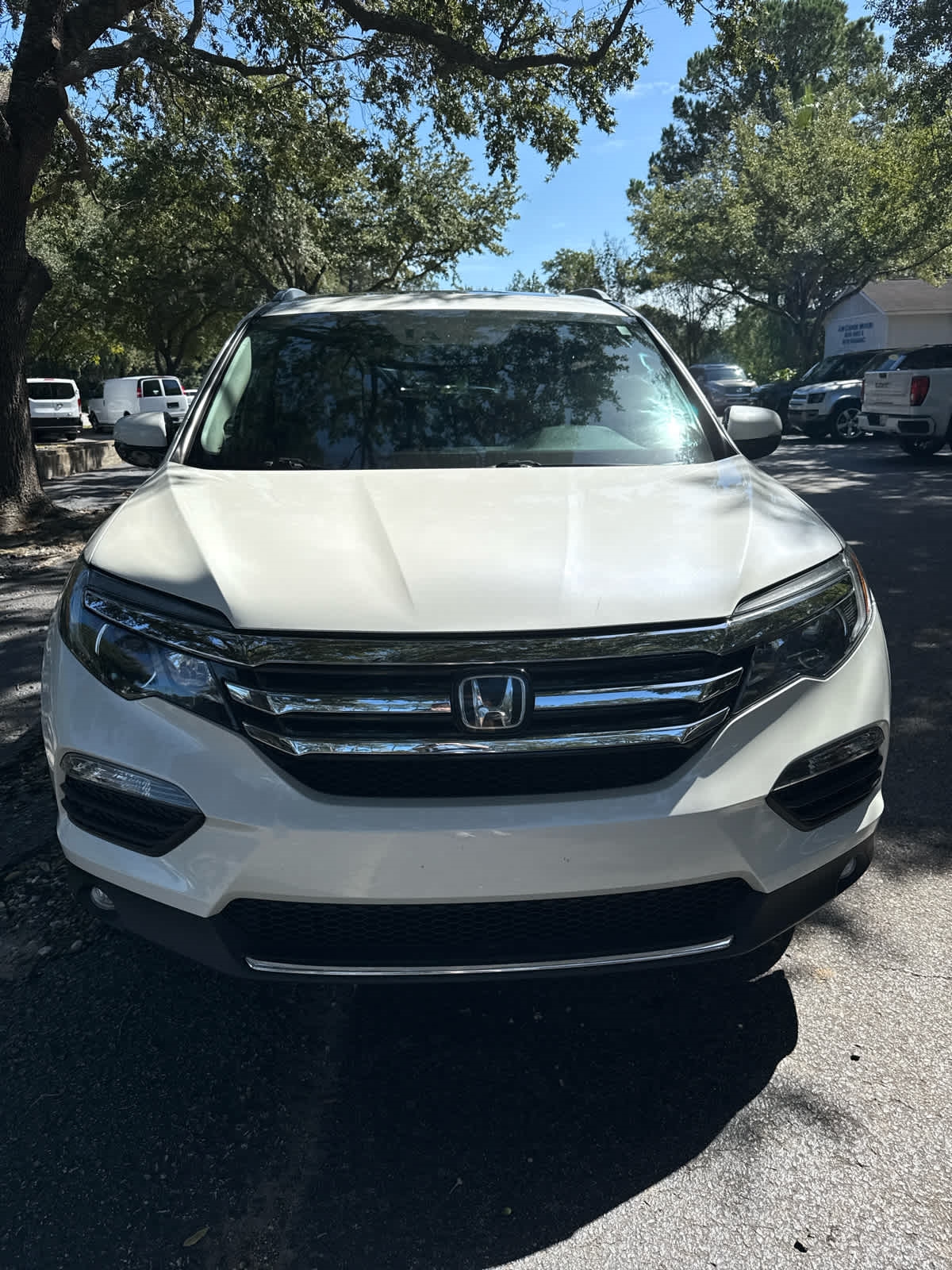 2017 Honda Pilot Elite photo 8