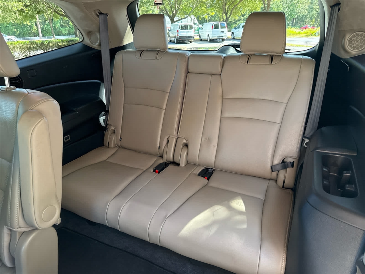 2017 Honda Pilot Elite photo 11
