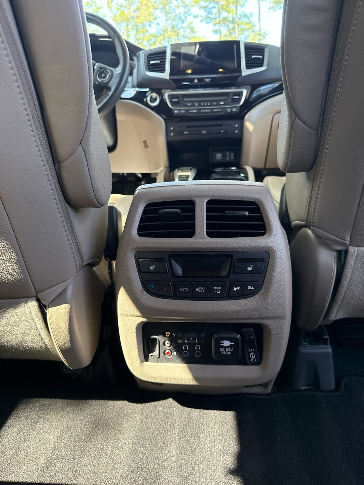2017 Honda Pilot Elite photo 15