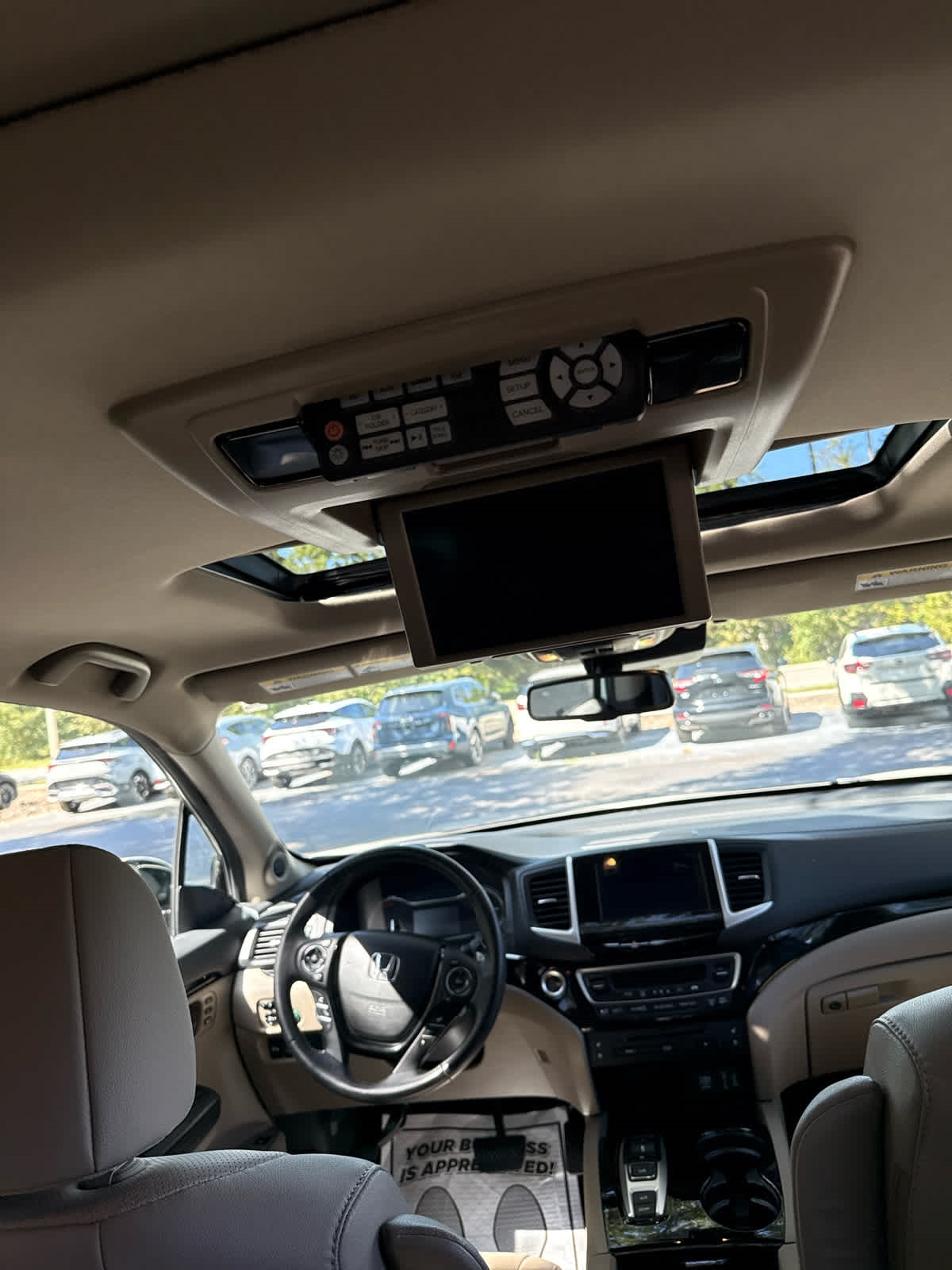 2017 Honda Pilot Elite photo 16