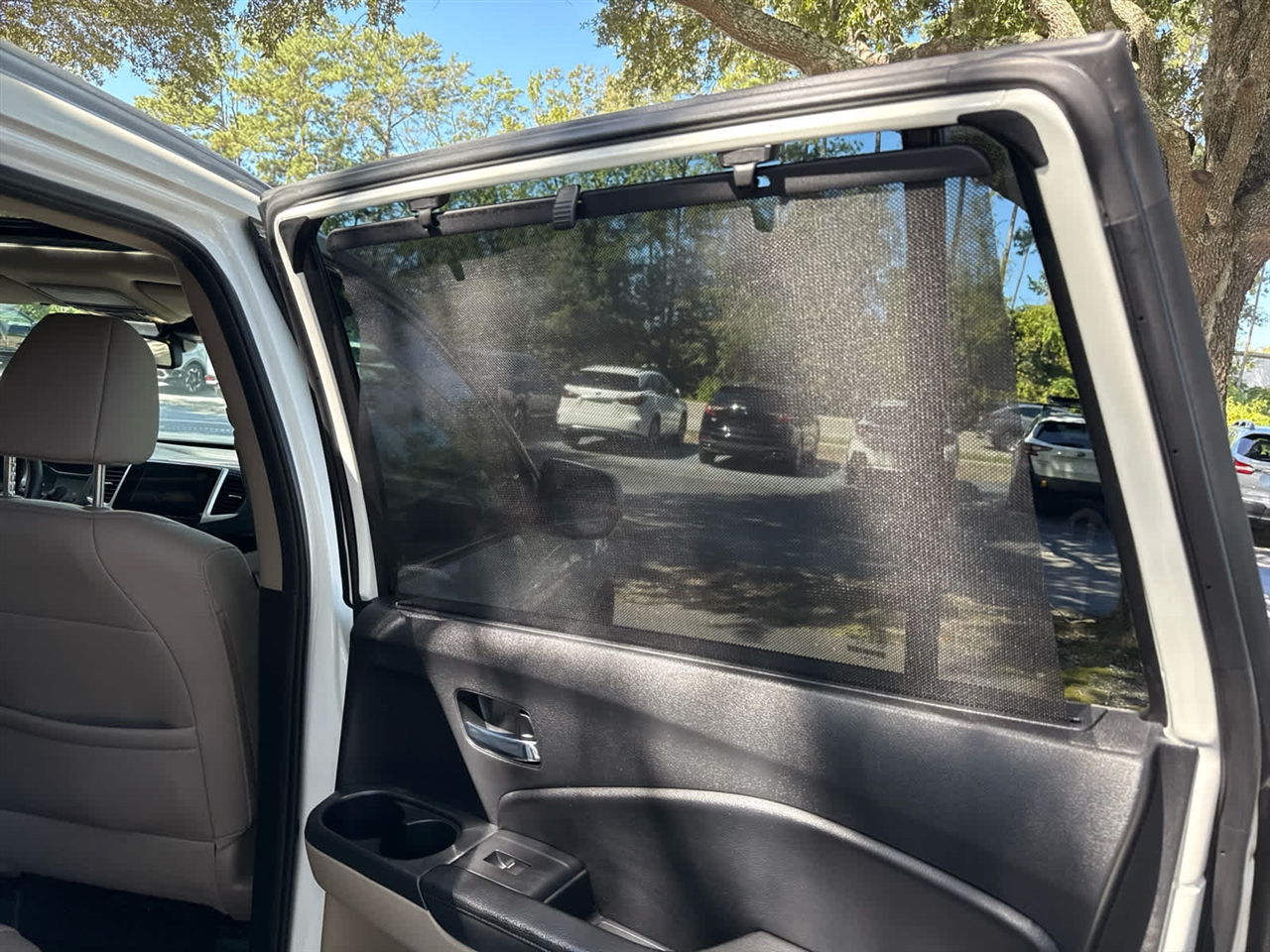2017 Honda Pilot Elite photo 17