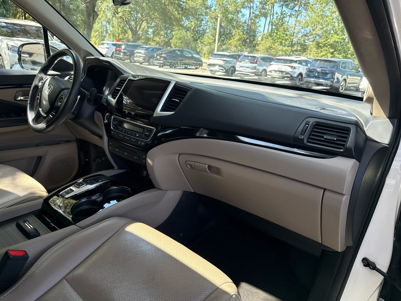2017 Honda Pilot Elite photo 19