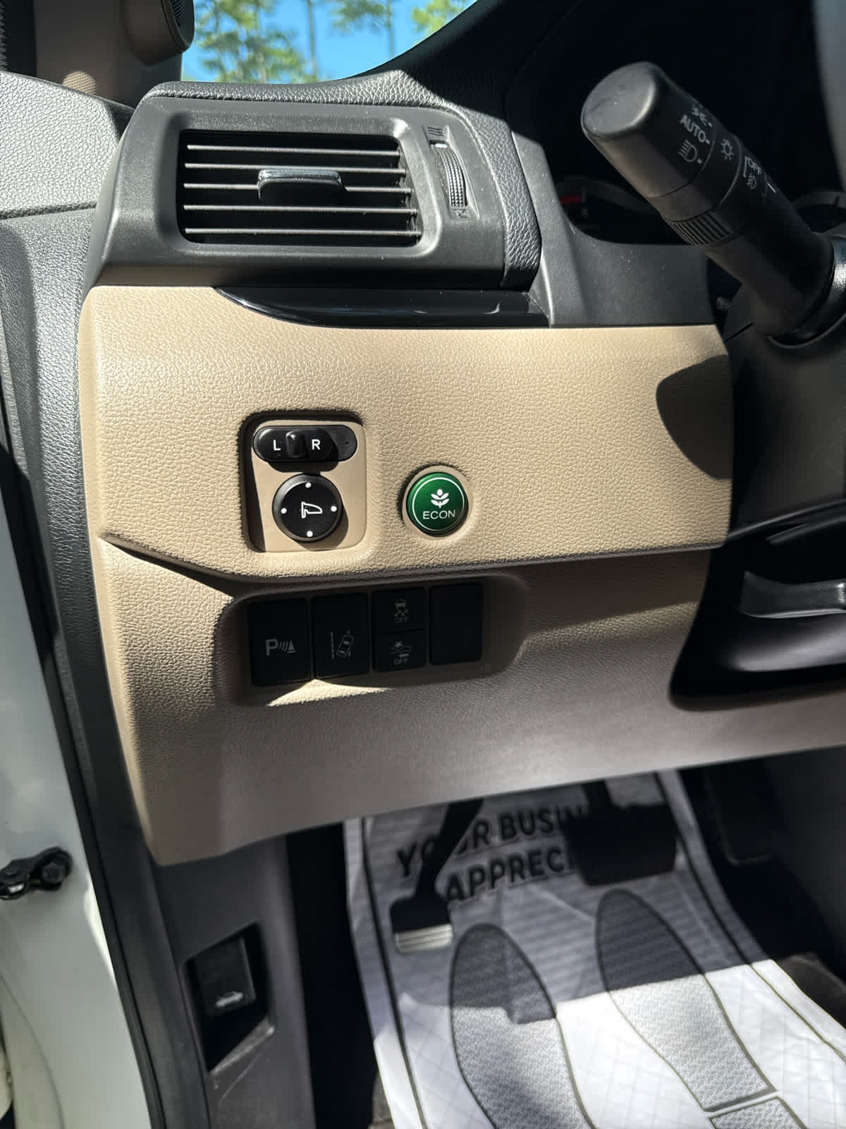 2017 Honda Pilot Elite photo 23