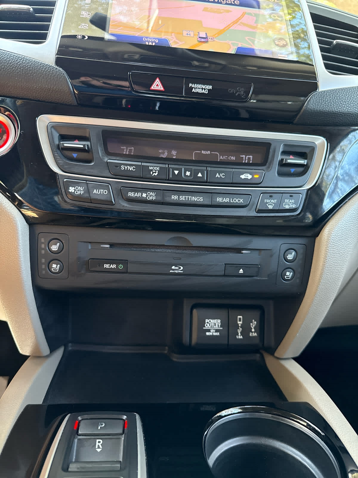 2017 Honda Pilot Elite photo 26