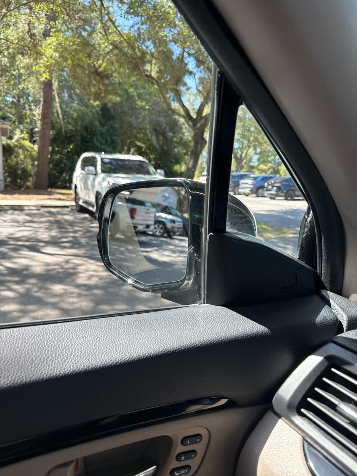 2017 Honda Pilot Elite photo 28