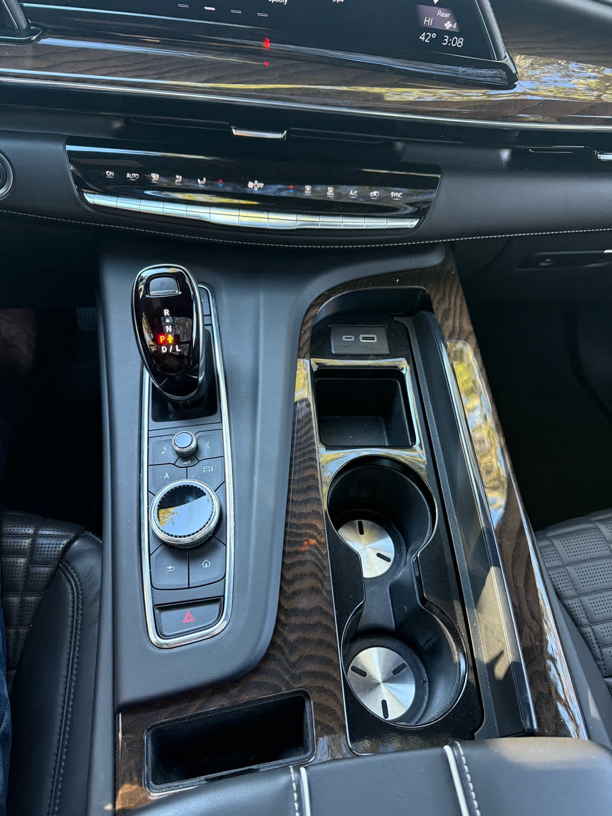 Cadillac Escalade  2024