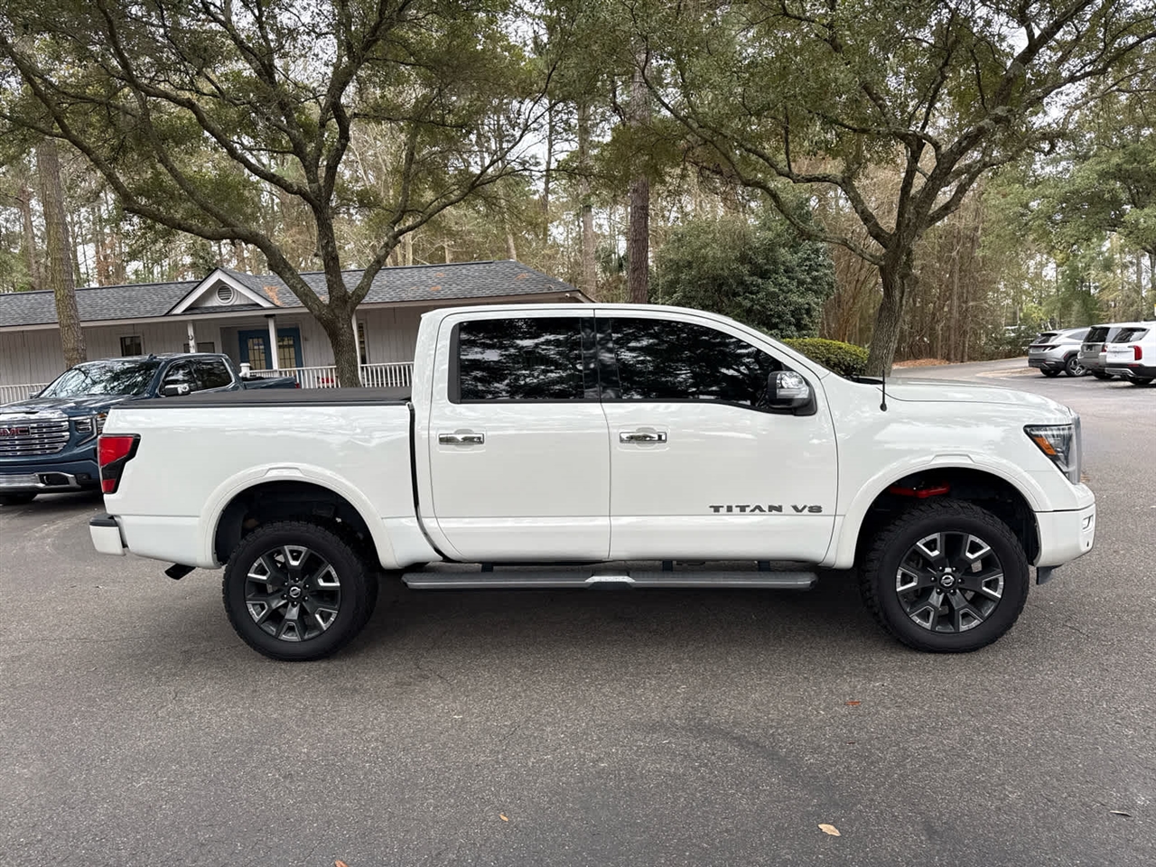 Nissan Titan  2020
