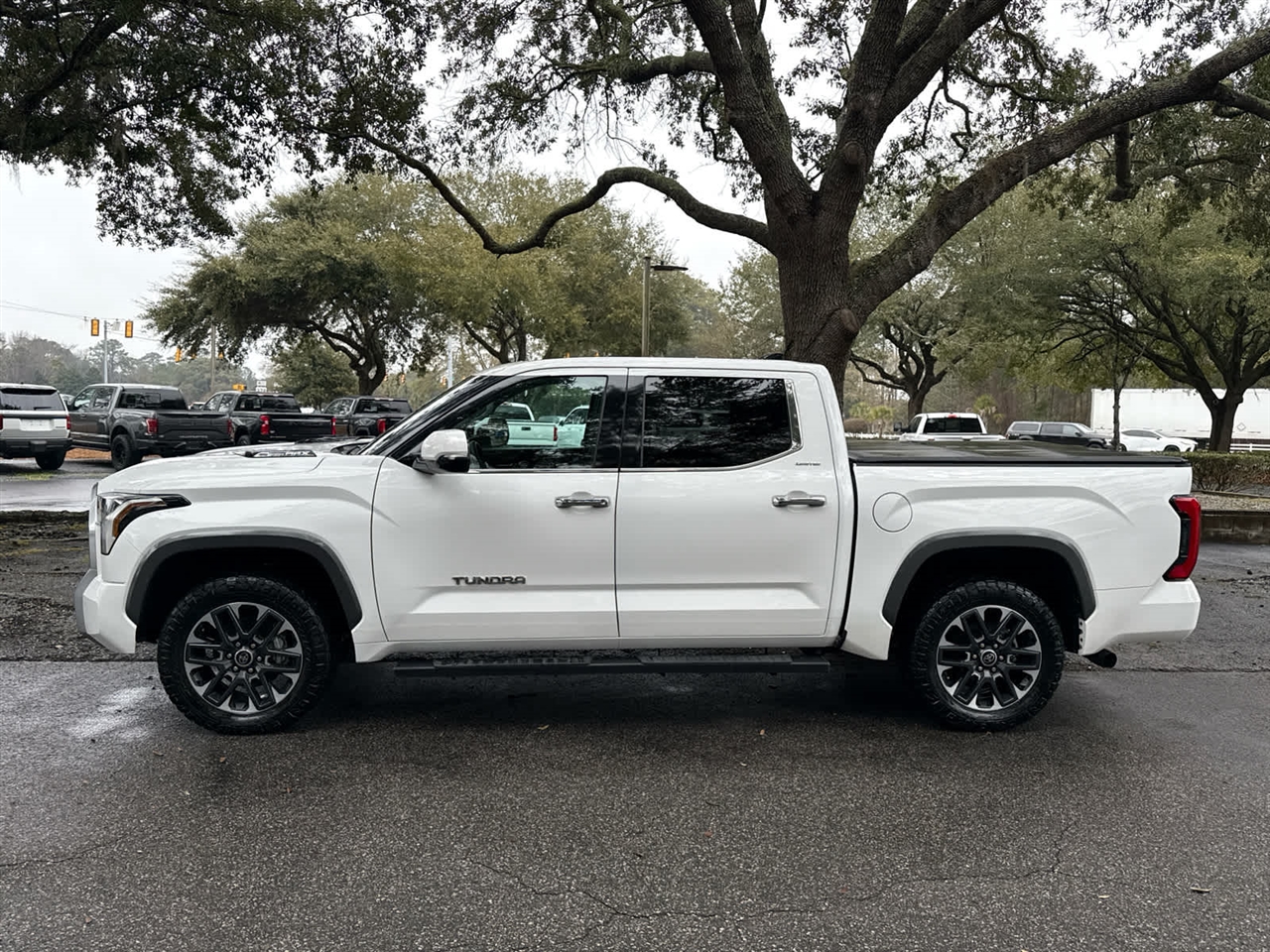 Toyota Tundra  2023