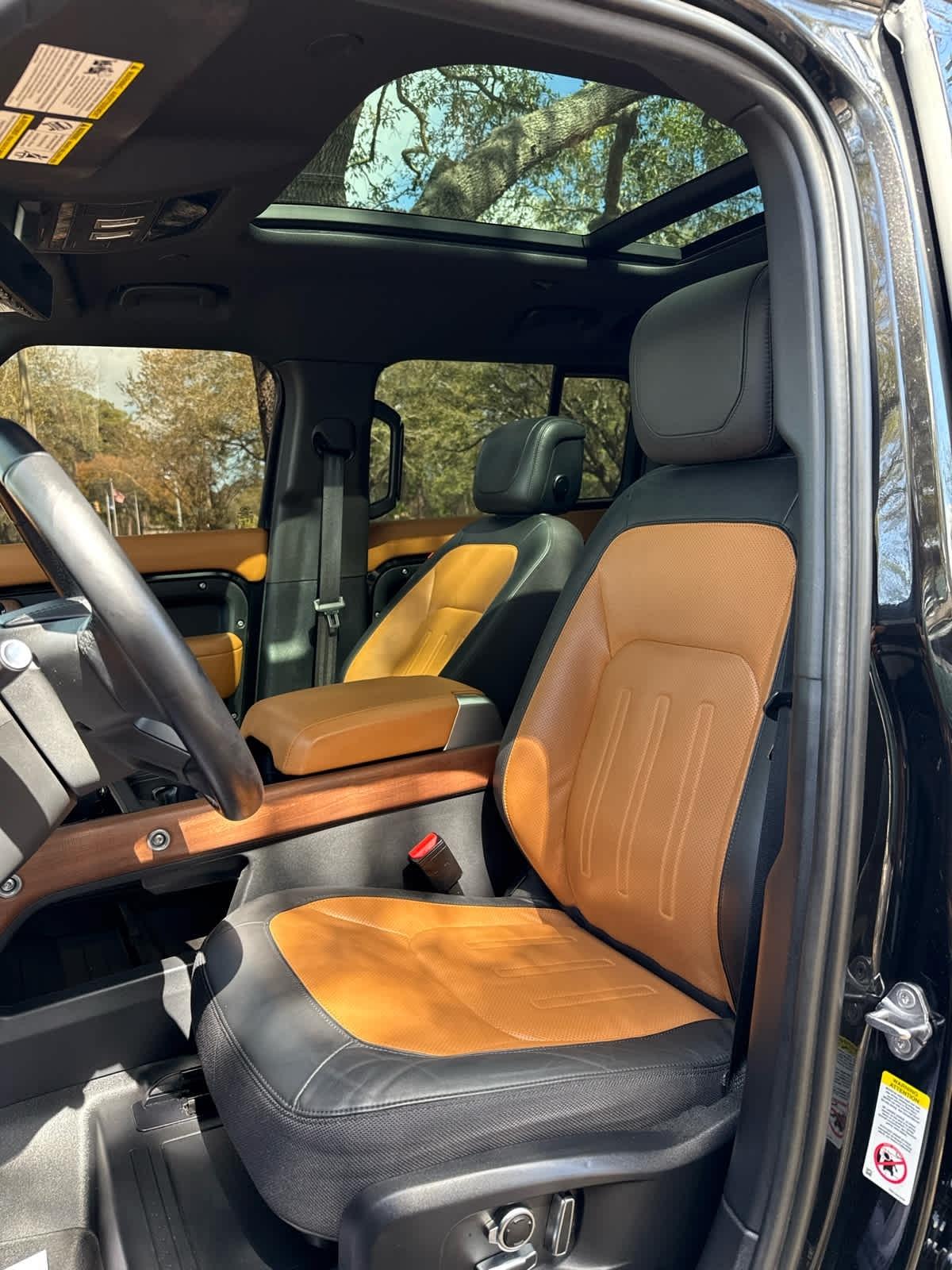 Land Rover Defender  2024