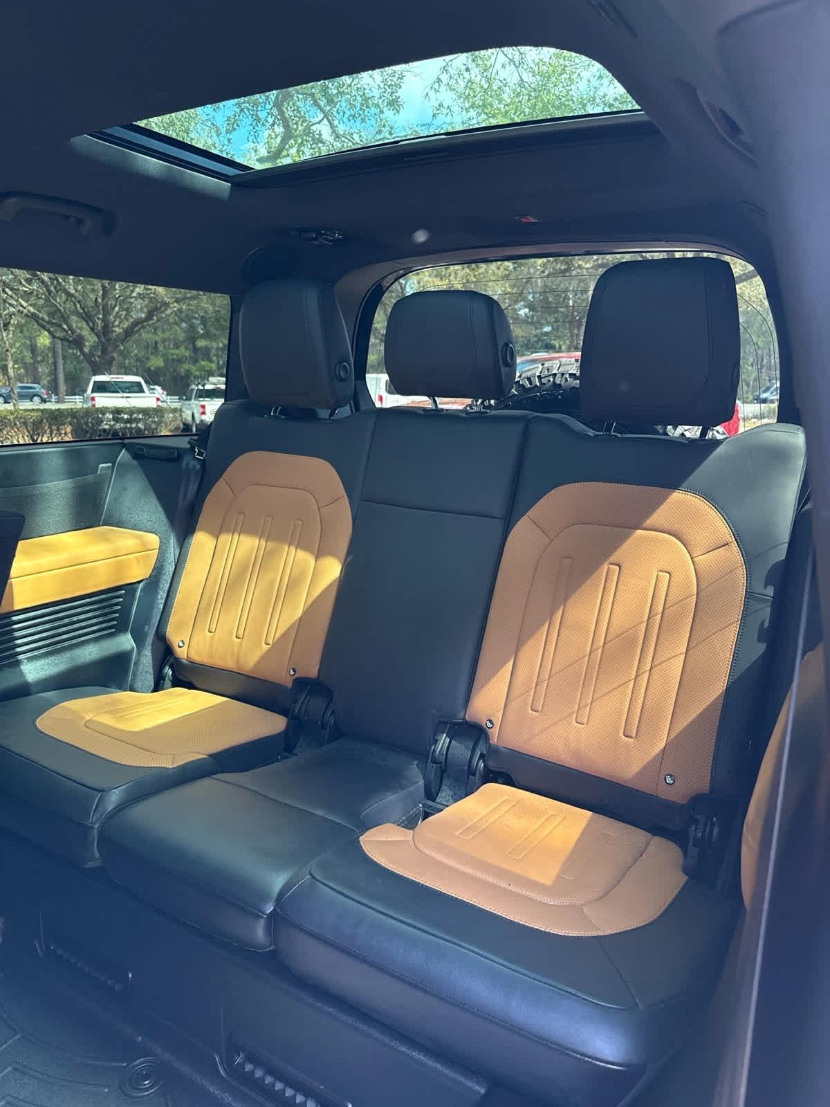 Land Rover Defender  2024