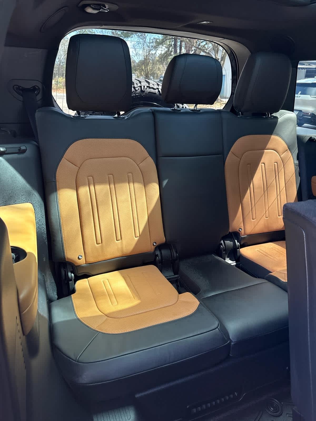 Land Rover Defender  2024