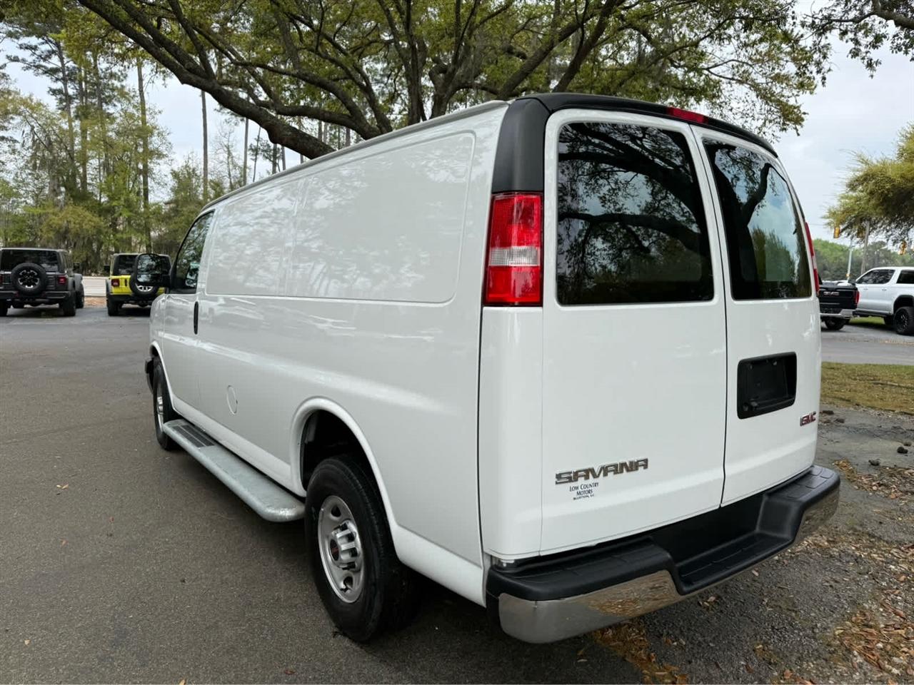 GMC Savana  2024