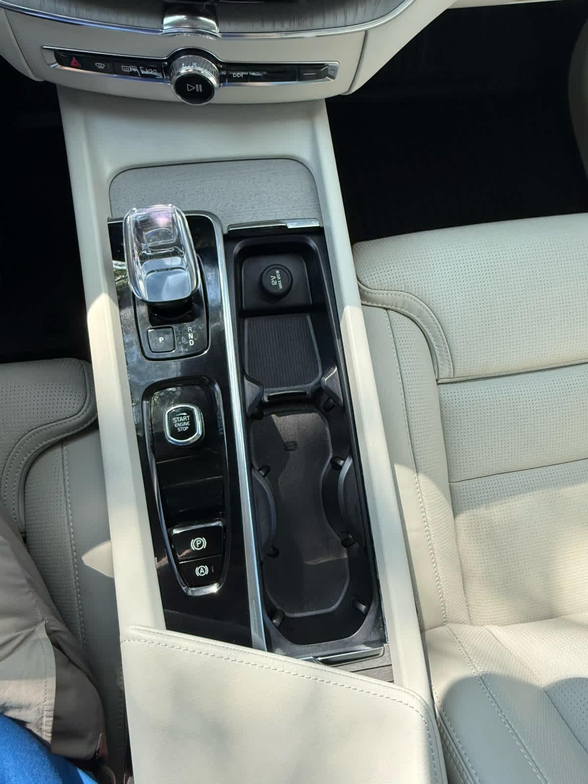 Volvo XC60  2023