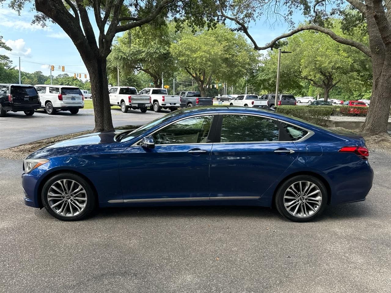 Hyundai Genesis  2015