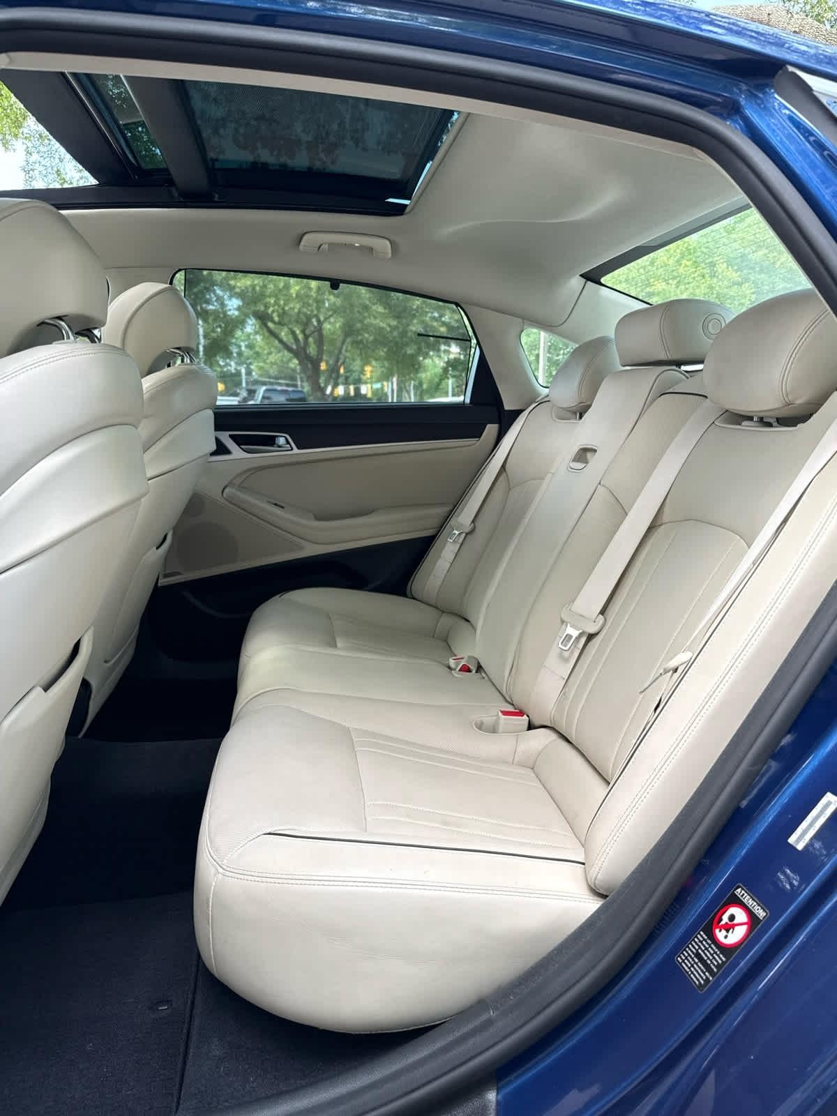 Hyundai Genesis  2015