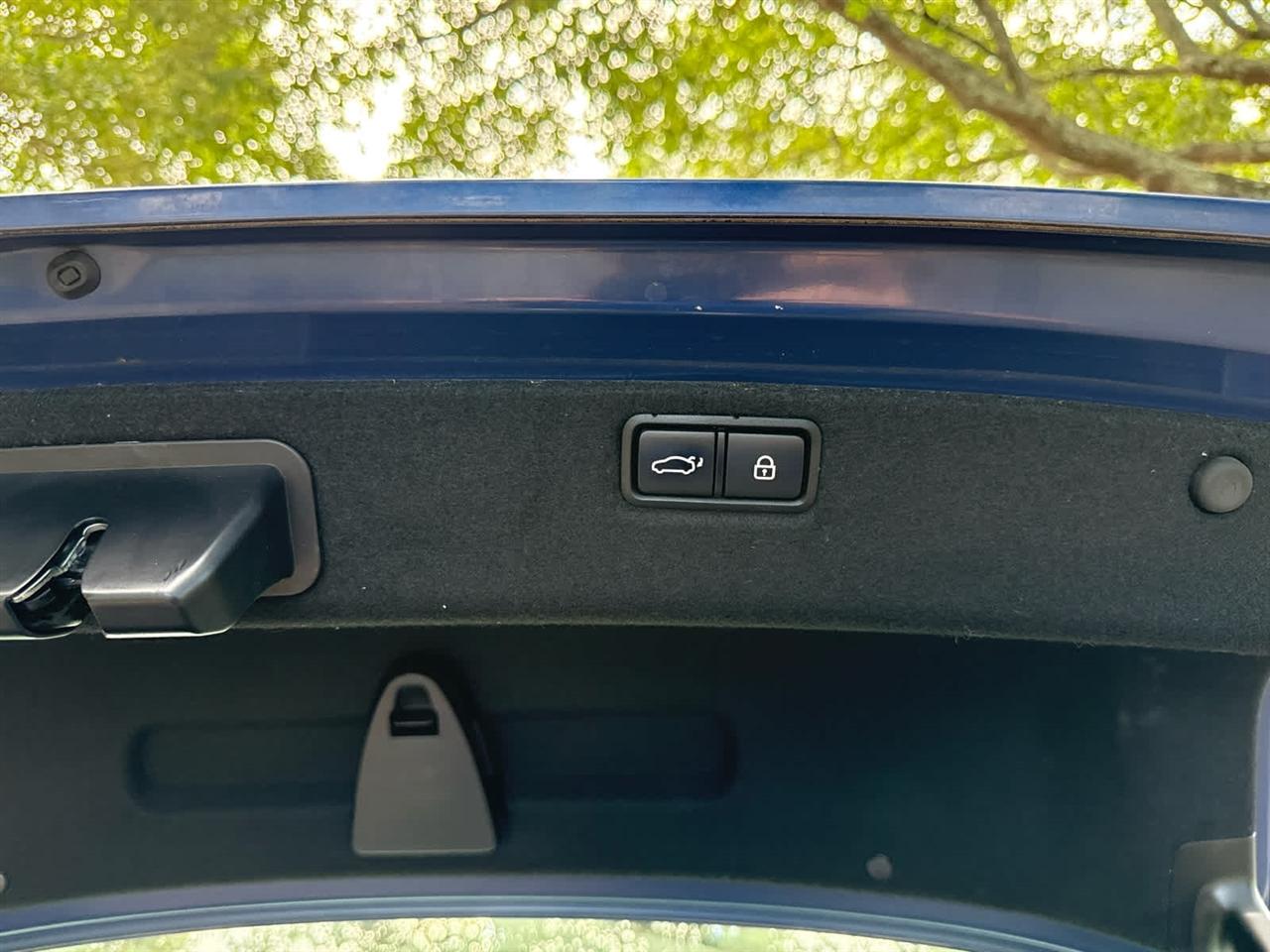 Hyundai Genesis  2015