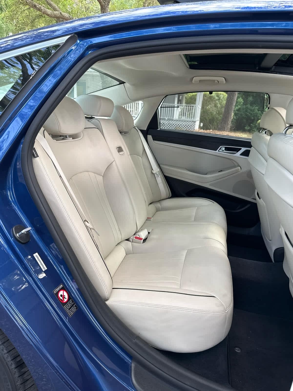 Hyundai Genesis  2015