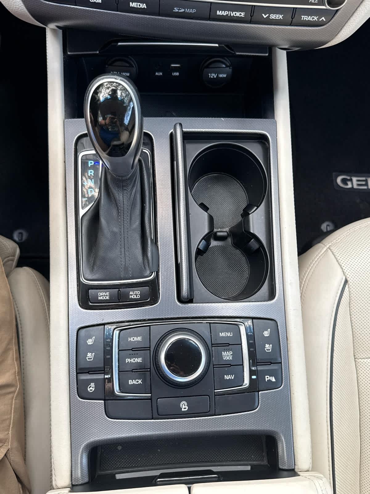 Hyundai Genesis  2015
