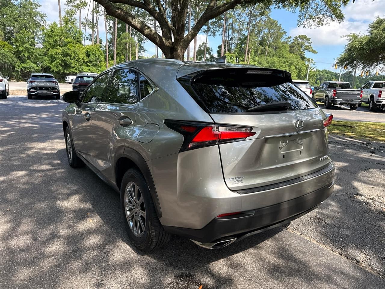 Lexus NX 200t  2017
