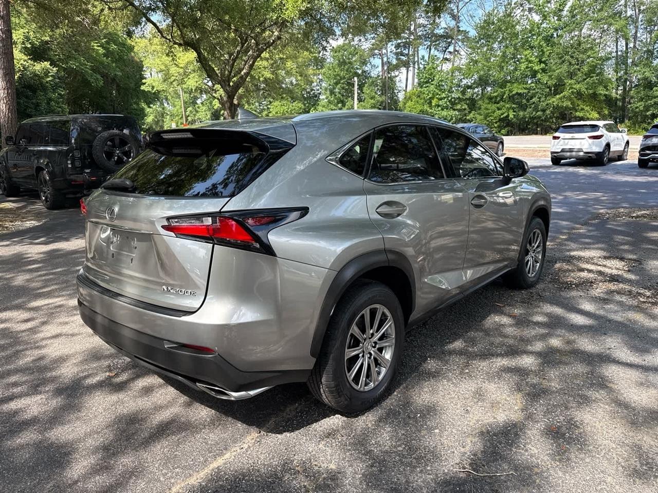 Lexus NX 200t  2017