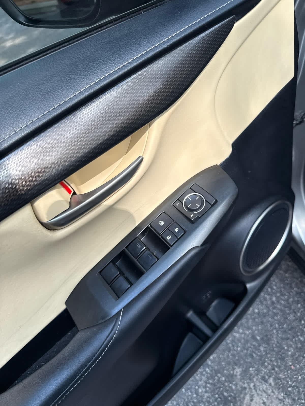 Lexus NX 200t  2017