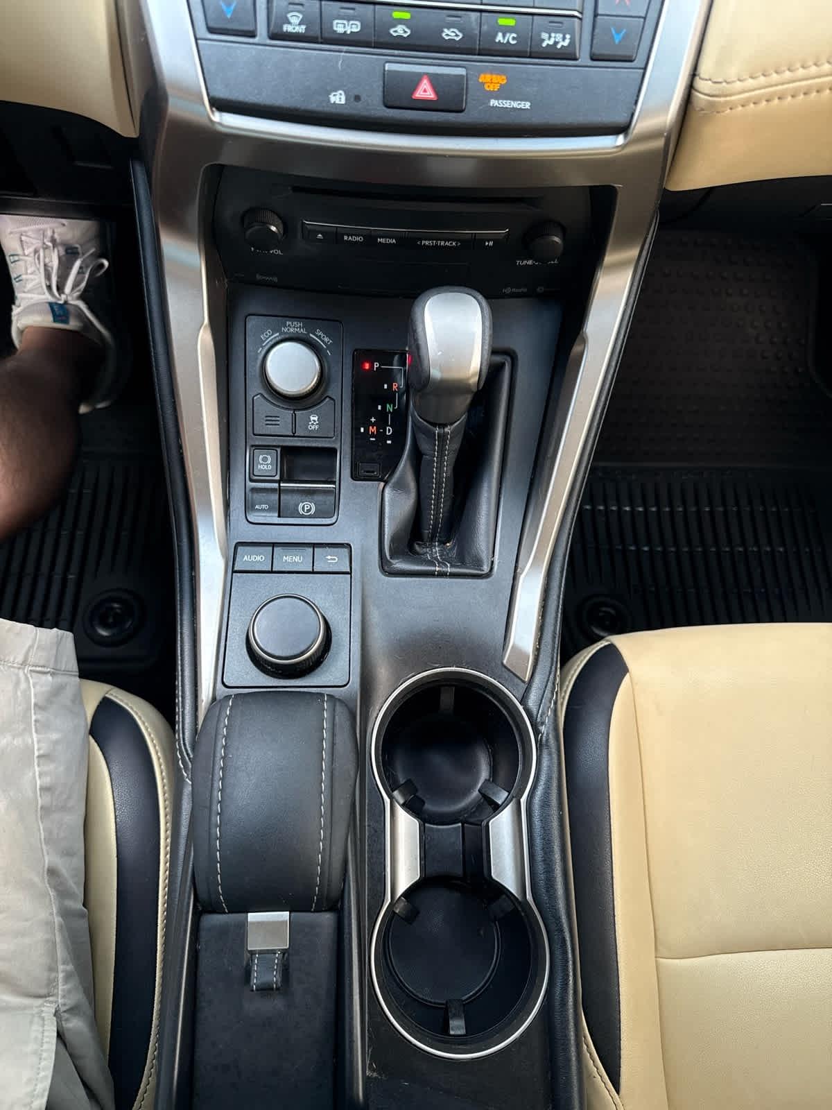 Lexus NX 200t  2017