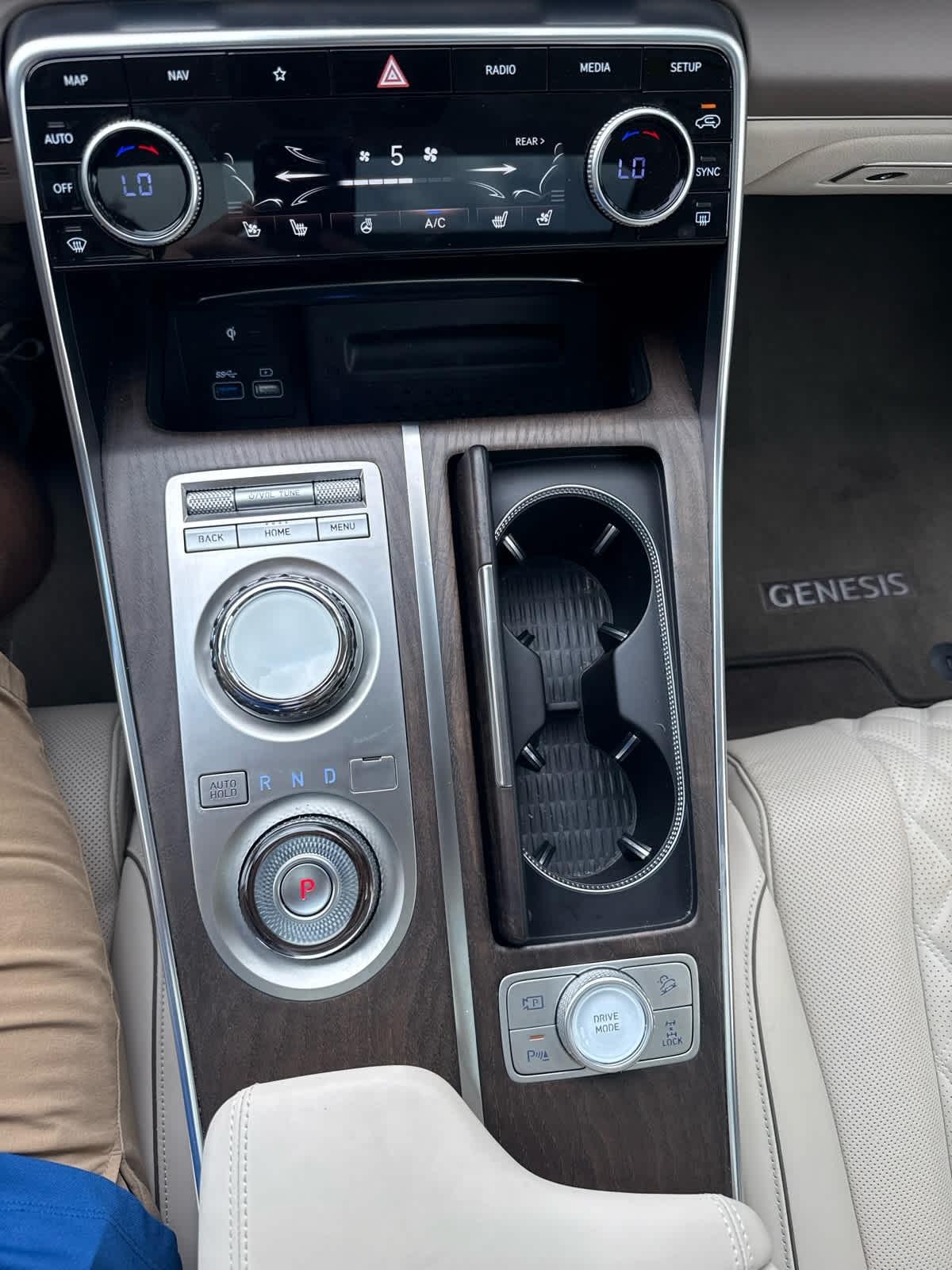 Genesis GV80  2024