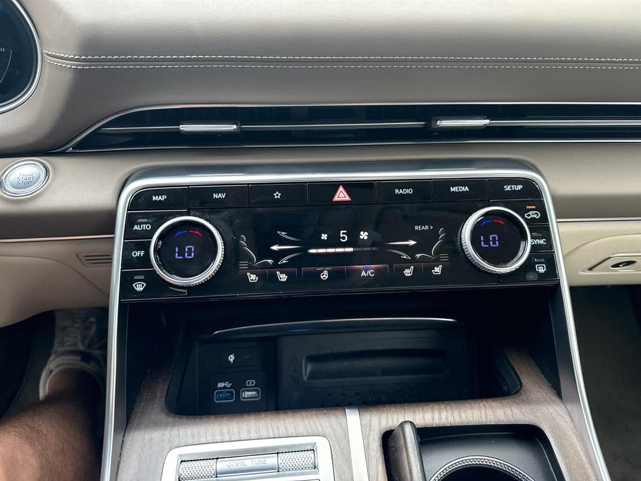 Genesis GV80  2024
